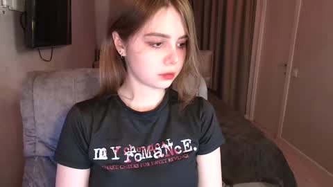 Snapshot of tripleprinces chatting on 03.06.25 tripleprinces online show from 03.06.25