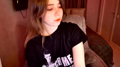 Snapshot of tripleprinces chatting on 11.18.25 tripleprinces online show from 11.18.25