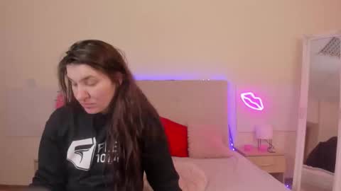 Mia online show from 01.16.26