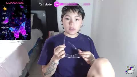 Snapshot of trixie_tangg chatting on 11.14.25 Kitty online show from 11.14.25