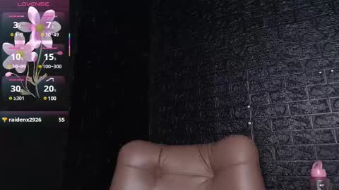 Snapshot of trixxiee_ chatting on 02.25.25 trixxiee_ online show from 02.25.25