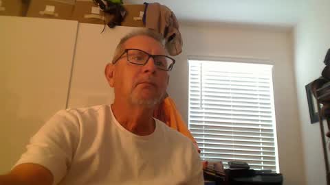 Snapshot of troffer1020 chatting on 03.04.25 Troffer online show from 03.04.25