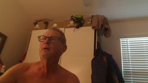 Snapshot of troffer1020 chatting on 09.22.25 Troffer online show from 09.22.25