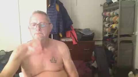 Snapshot of troffer1020 chatting on 02.04.26 Troffer online show from 02.04.26