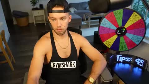 Snapshot of troy_greenxo chatting on 10.26.25 Troy Green online show from 10.26.25