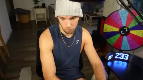 Snapshot of troy_greenxo chatting on 11.03.25 Troy Green online show from 11.03.25