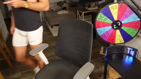 Snapshot of troy_greenxo chatting on 11.16.25 Troy Green online show from 11.16.25