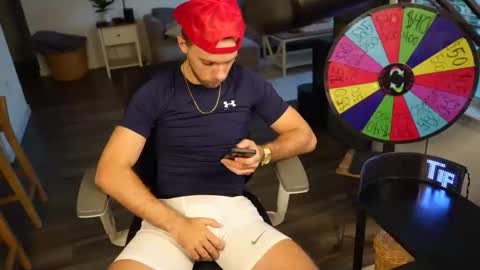 Snapshot of troy_greenxo chatting on 11.17.25 Troy Green online show from 11.17.25