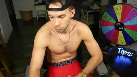 Snapshot of troy_greenxo chatting on 12.01.25 Troy Green online show from 12.01.25