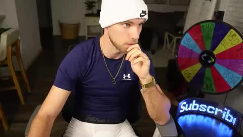 Snapshot of troy_greenxo chatting on 12.16.25 Troy Green online show from 12.16.25