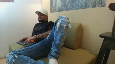 Troy online show from 04.25.26