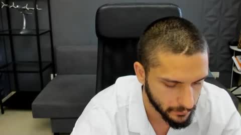 Snapshot of troywade chatting on 06.26.26 TroyWade online show from 06.26.26