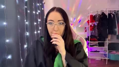 Amelia online show from 10.14.25
