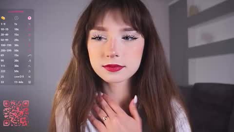 Snapshot of truegrace chatting on 10.11.25 Grace online show from 10.11.25