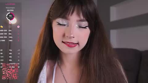 Snapshot of truegrace chatting on 10.14.25 Grace online show from 10.14.25