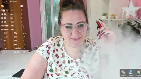 Snapshot of truly_goddess chatting on 12.21.24 Adelle online show from 12.21.24