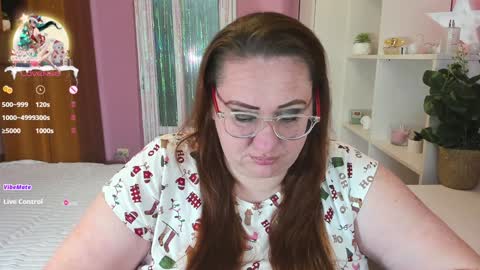 Snapshot of truly_goddess chatting on 12.25.24 Adelle online show from 12.25.24