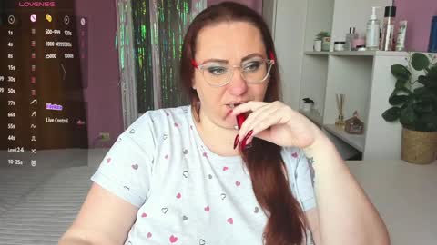 Snapshot of truly_goddess chatting on 01.25.25 Adelle online show from 01.25.25