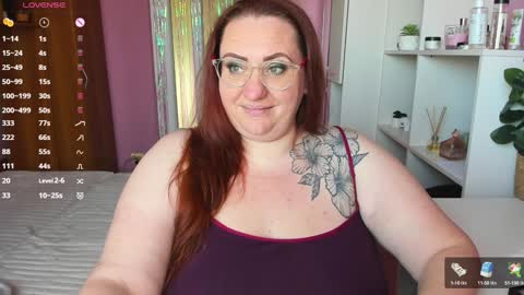 Snapshot of truly_goddess chatting on 01.28.25 Adelle online show from 01.28.25
