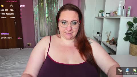 Snapshot of truly_goddess chatting on 01.30.25 Adelle online show from 01.30.25