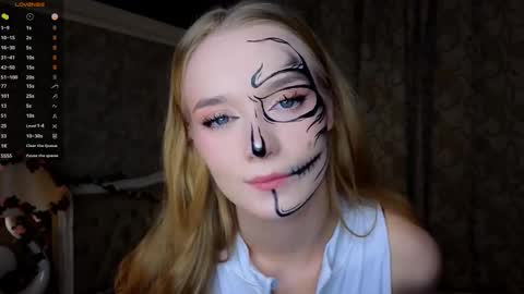 Snapshot of truuuly_yours chatting on 10.31.25 Bethany online show from 10.31.25