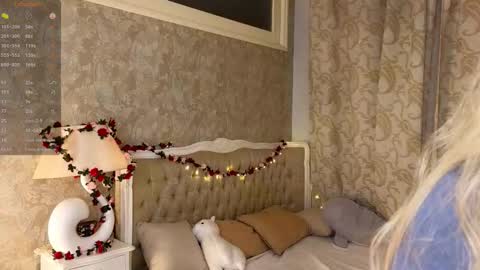 Snapshot of truuuly_yours chatting on 11.07.25 Bethany online show from 11.07.25