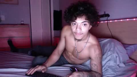 Snapshot of trvpurway chatting on 12.16.25 trvpurway online show from 12.16.25