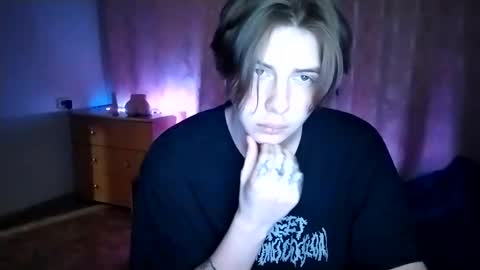 Emilum online show from 02.02.25