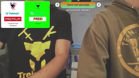 Snapshot of trystoph chatting on 10.10.25 Treistoph online show from 10.10.25