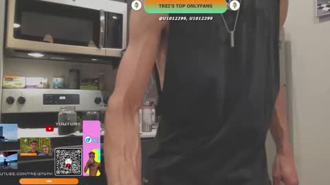 Snapshot of trystoph chatting on 10.13.25 Treistoph online show from 10.13.25