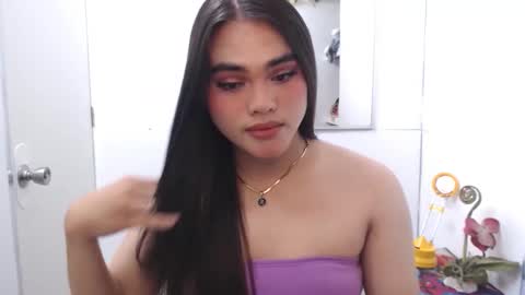 ts_lovelicious online show from 10.17.25