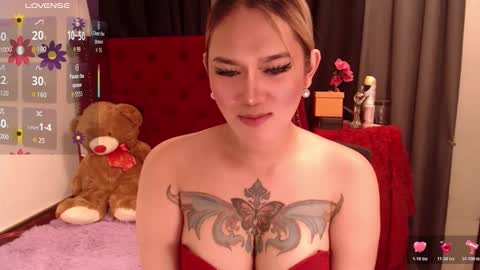 Snapshot of tsasianseductivehot chatting on 11.08.25 YourBella online show from 11.08.25