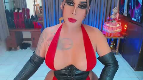 Snapshot of tsbubblebutt chatting on 02.08.25 Tsbubblebutt online show from 02.08.25