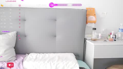 Anne Bebe online show from 12.09.24