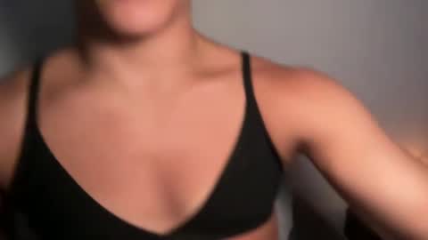 Snapshot of tsj777 chatting on 09.28.25 tsj777 online show from 09.28.25