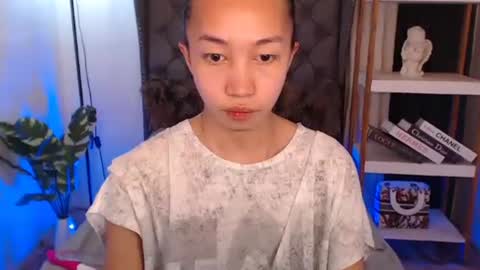 Snapshot of tskitty_girl chatting on 10.22.25 tskitty_girl online show from 10.22.25