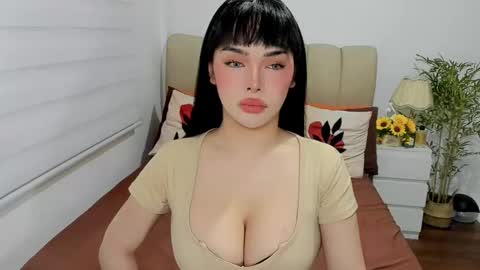 Snapshot of tspearlofasia chatting on 09.15.25 Graciella online show from 09.15.25