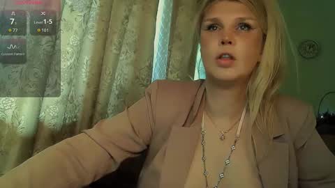 Snapshot of tspostophere chatting on 09.13.25 Annika online show from 09.13.25