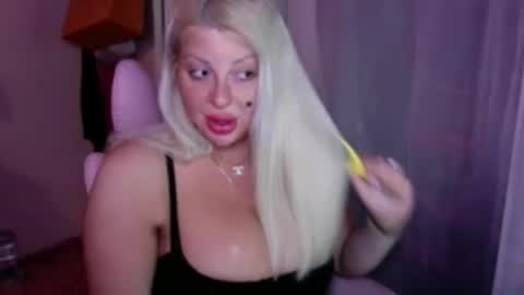 xTinnaaaaa online show from 06.17.26