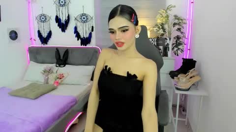 Snapshot of tstoni_talks chatting on 11.08.25 tstoni_talks online show from 11.08.25