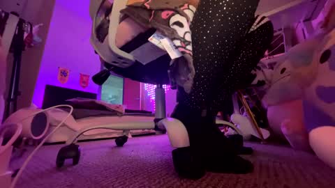 MOCHI NEXT DOOR online show from 01.23.25