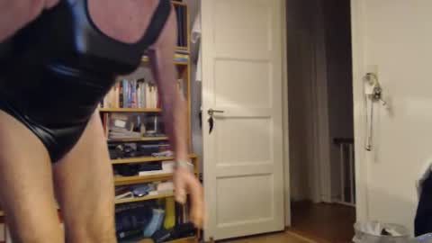 Snapshot of tubaist chatting on 12.18.24 FINN but call me NANNA online show from 12.18.24