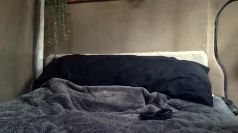 Tuhands online show from 01.28.25