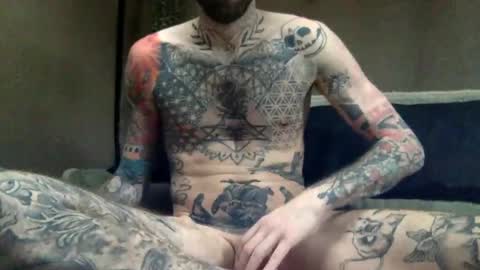 Tuhands online show from 02.12.25