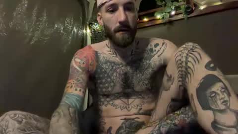 Tuhands online show from 03.01.25