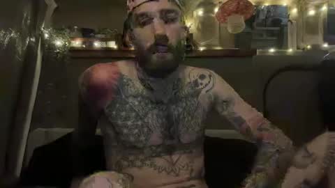 Tuhands online show from 03.08.25