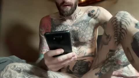 Tuhands online show from 03.11.25