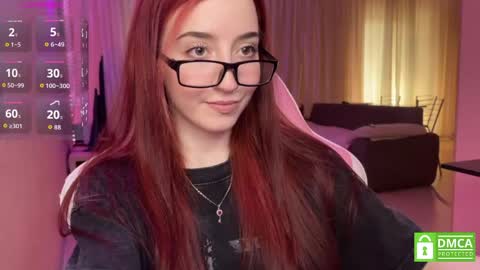 Snapshot of tutti_cutieee chatting on 05.12.26 Nika online show from 05.12.26