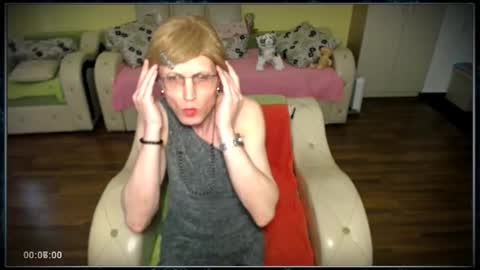 Snapshot of tvclementine chatting on 02.21.25 Clementine online show from 02.21.25