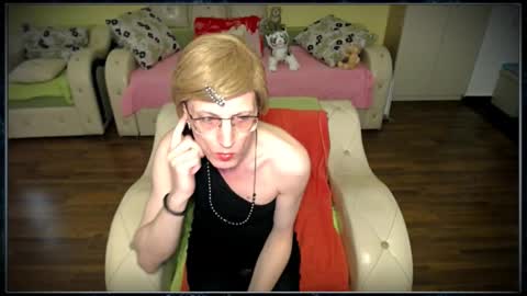 Snapshot of tvclementine chatting on 02.25.25 Clementine online show from 02.25.25